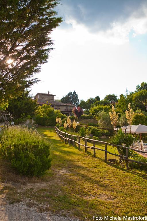 Poggio Paradiso Apartments Mengara Bagian luar foto