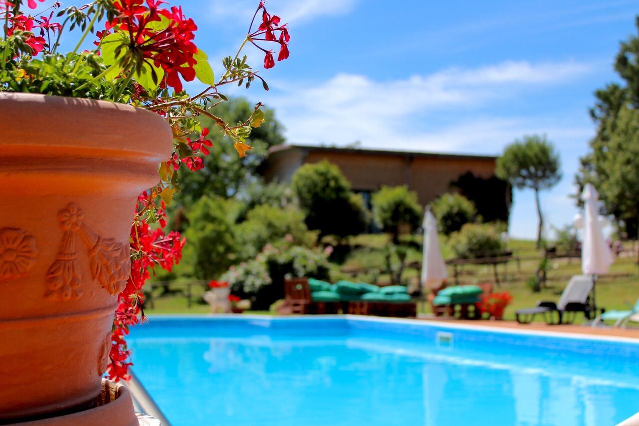 Poggio Paradiso Apartments Mengara Bagian luar foto